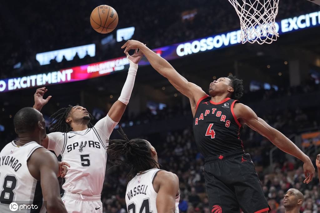 猛龙横扫菲律宾男篮,瓦兰丘纳斯爆发神勇 猛龙横扫菲律宾男篮,瓦兰丘纳斯爆发神勇