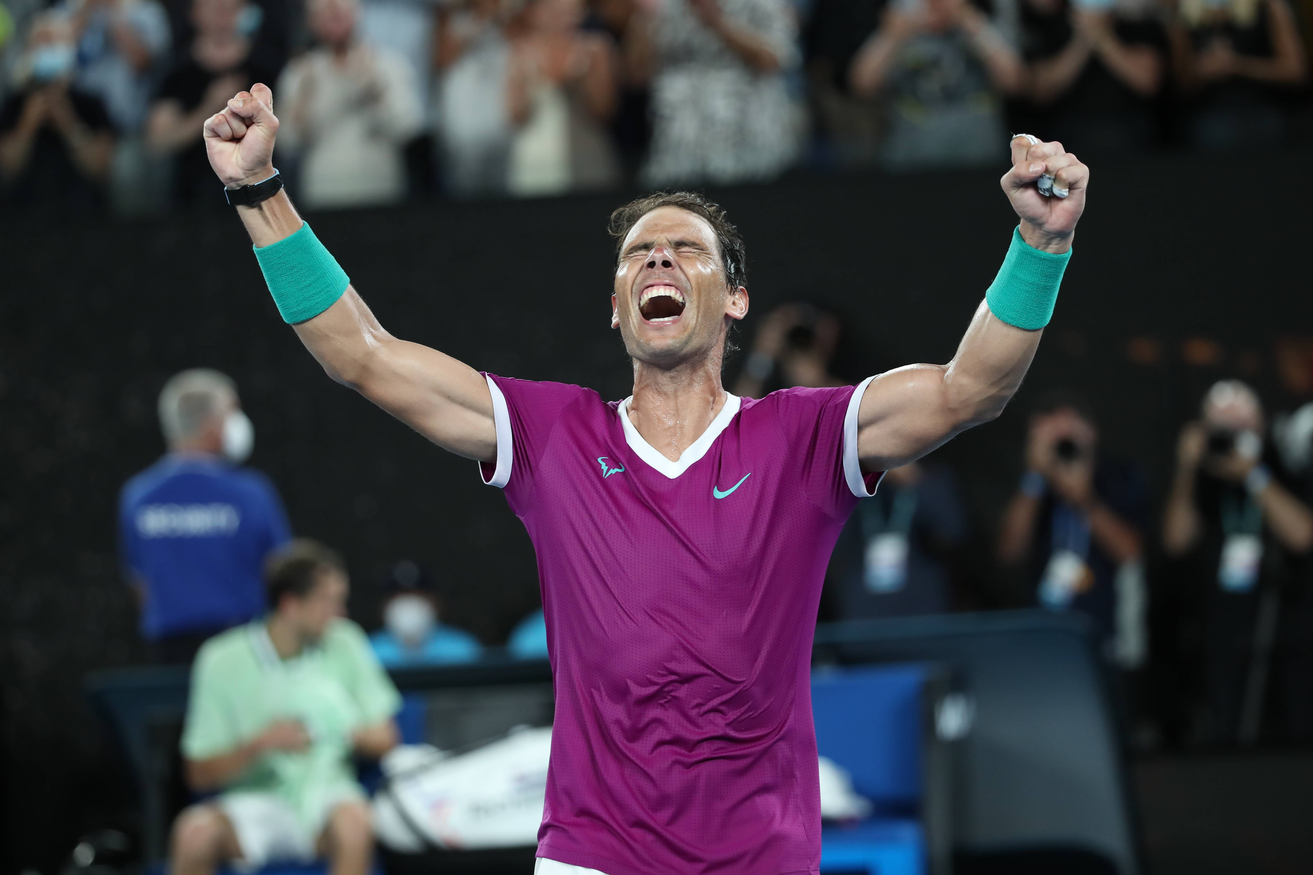 西班牙网球队完胜澳大利亚网球队，纳达尔制霸全场