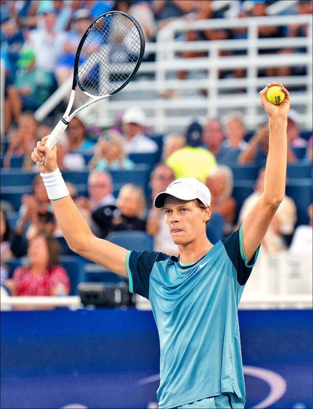 世界网球队险胜西班牙网球队，克耶高斯制霸全场的简单介绍