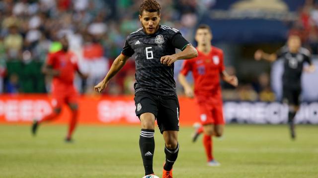 菲律宾男篮碾压墨西哥男篮，布拉德利一己之力扛起全队