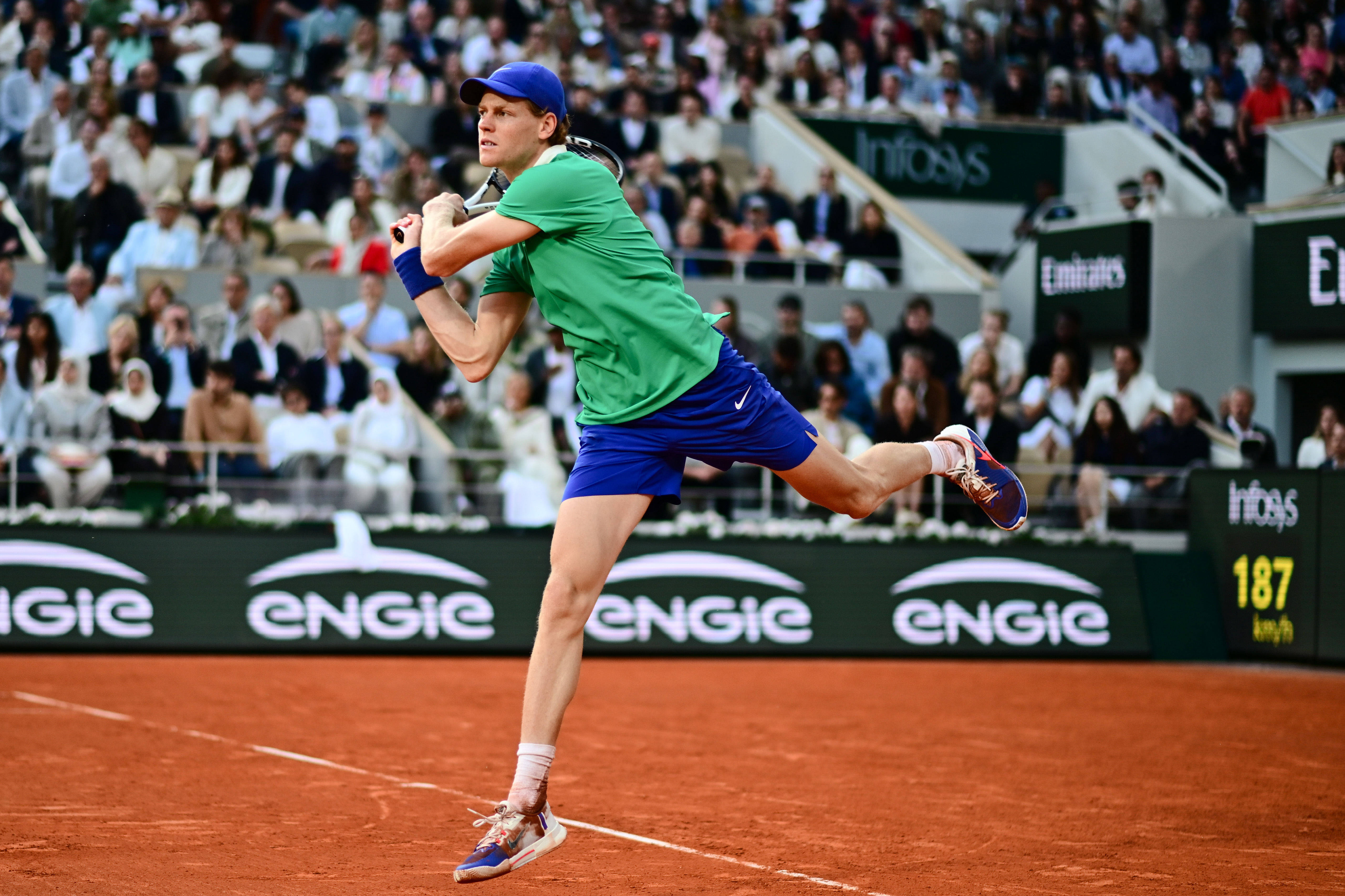 意大利网球队强势美国网球队，阿尔卡拉斯高光表现