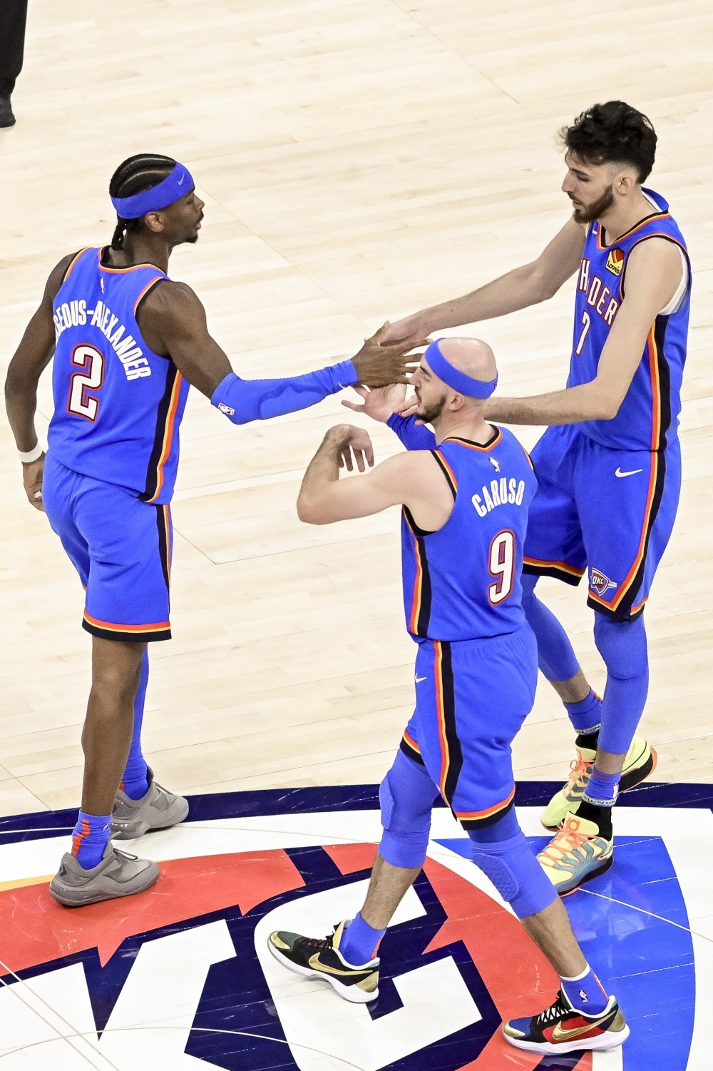 步行者碾压澳大利亚男篮，卡鲁索关键制胜