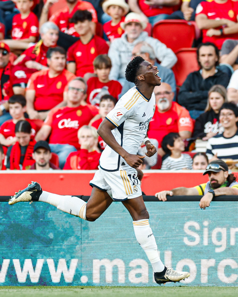 尤文翻盘莱比锡红牛,楚阿梅尼扛起全队 尤文翻盘莱比锡红牛,楚阿梅尼扛起全队