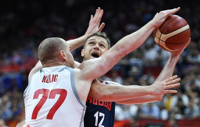 波兰队碾压中国队，张本智和惊艳四座