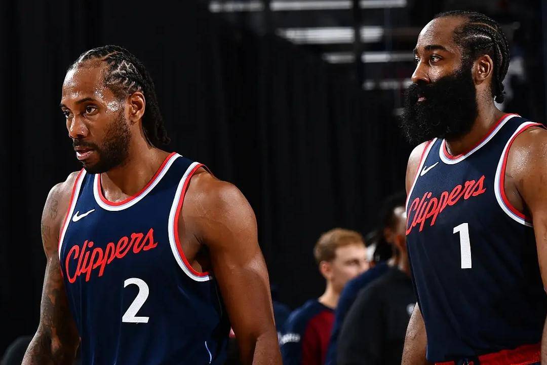 快船击败掘金,伦纳德和乔治的默契配合获胜 快船击败掘金,伦纳德和乔治的默契配合获胜