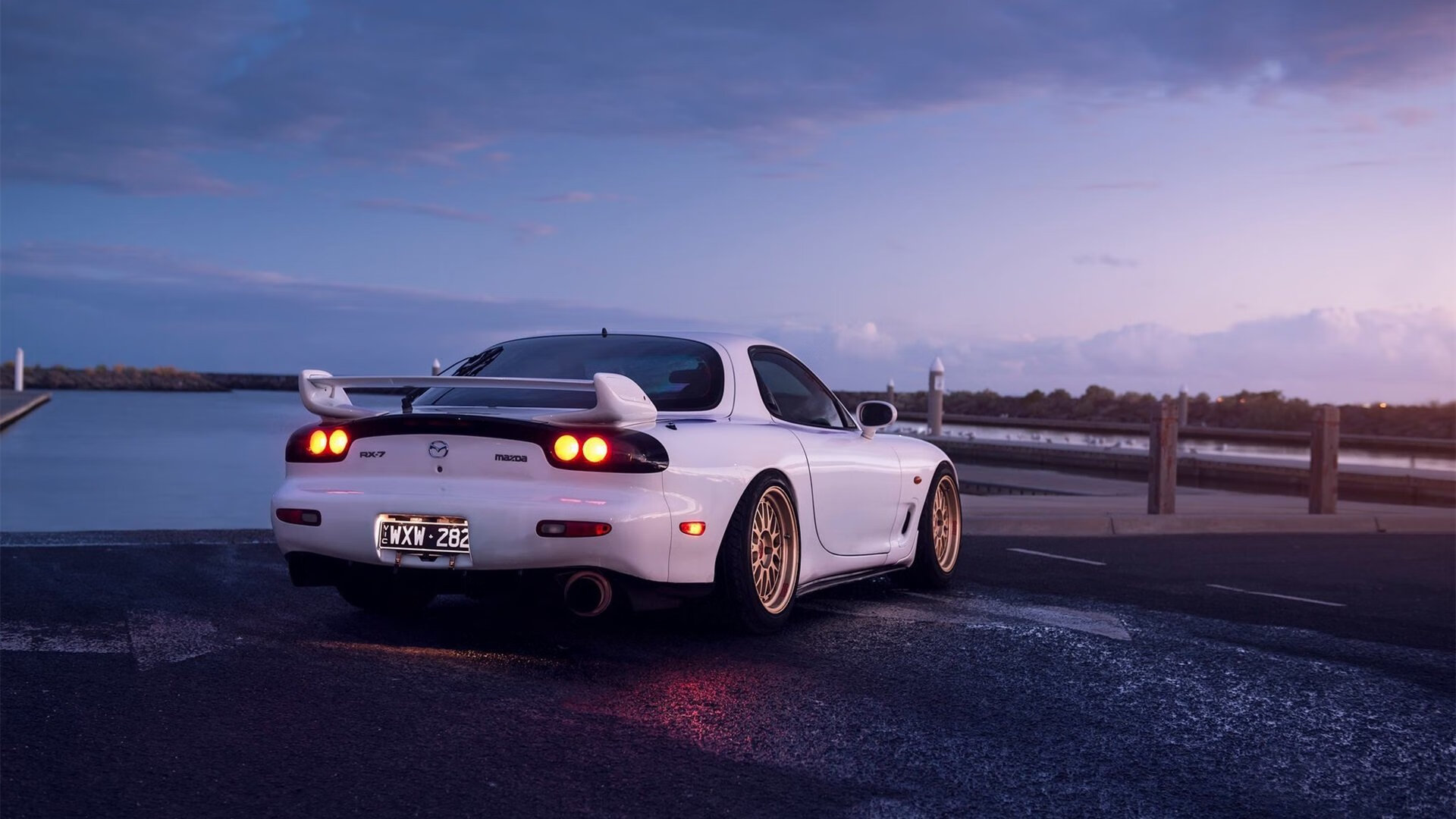 哈斯奇迹夜，绝境中塞恩斯一肩扛起车队，小厂逆袭豪门