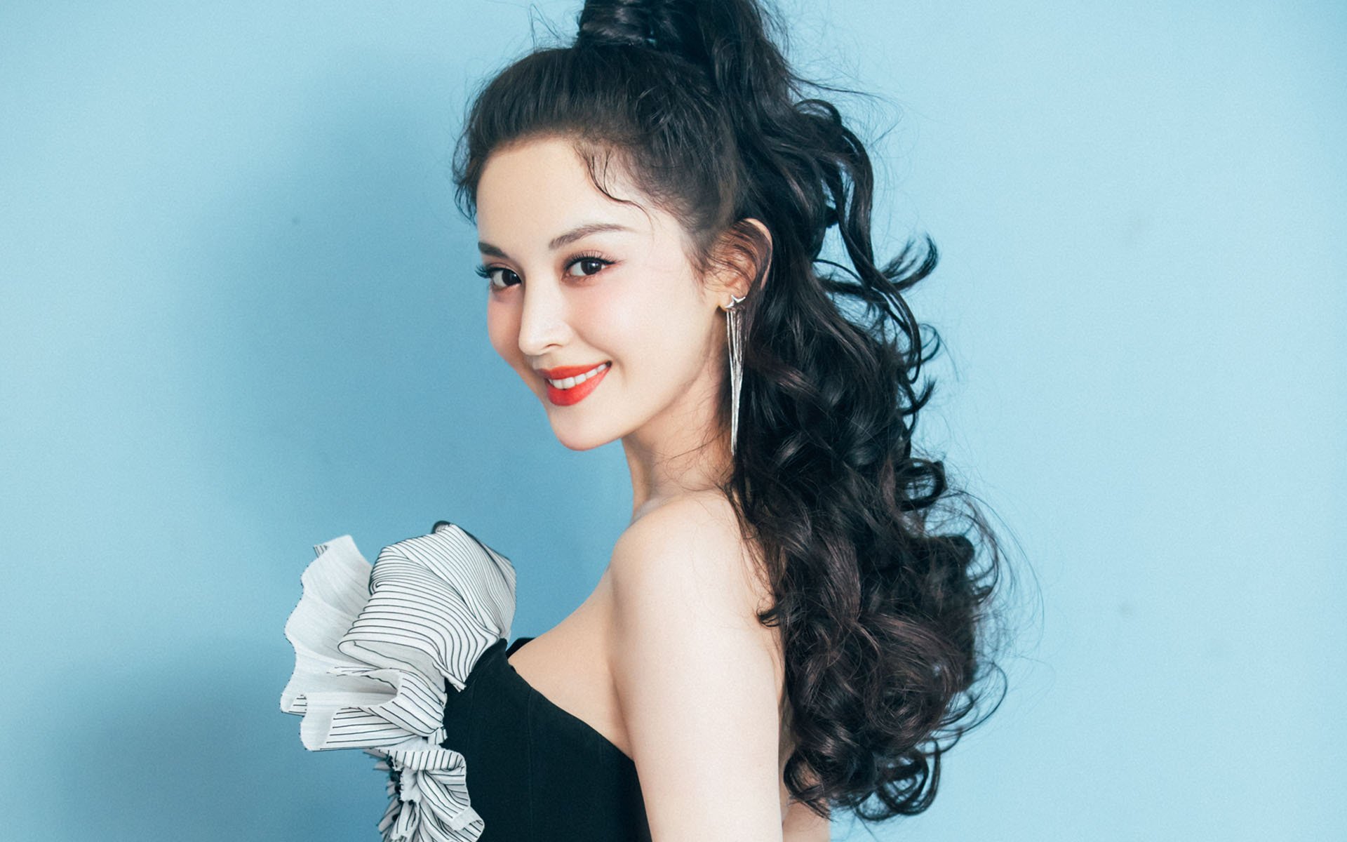 跨界神迹，武切维奇用慢肢解暴力，钢与绸的奏鸣