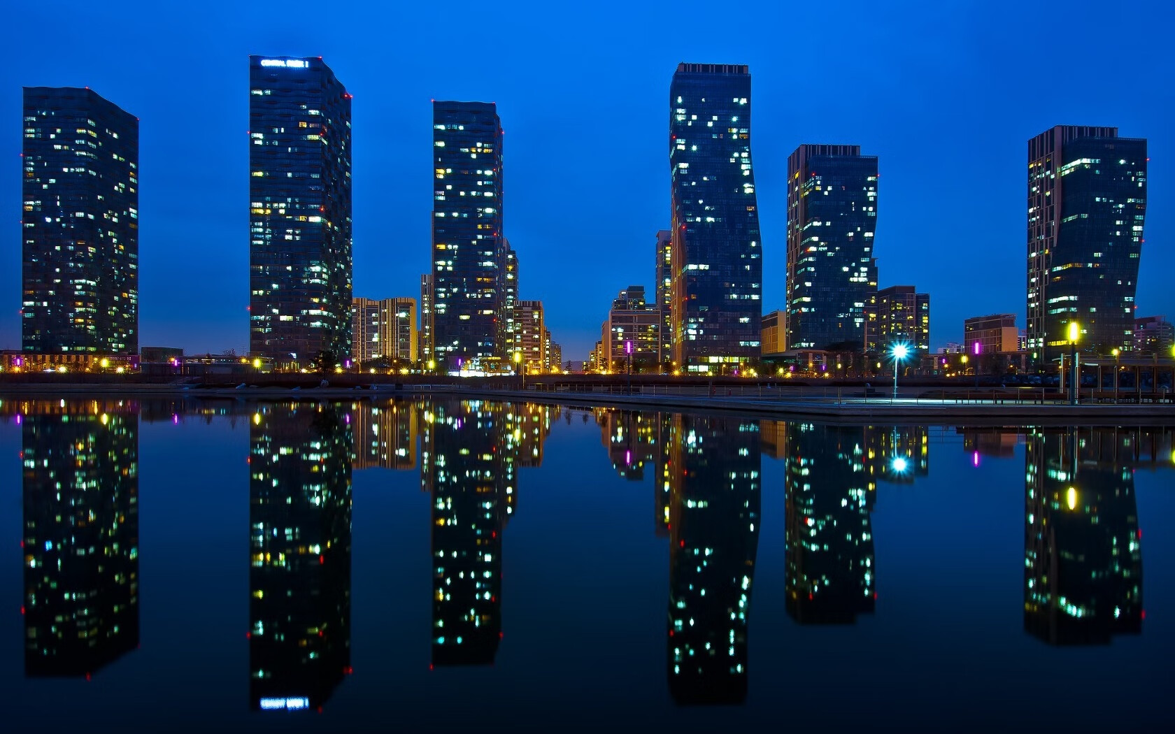 曼城对阵新西兰,斯通斯独造三球诠释冠军级表现新定义