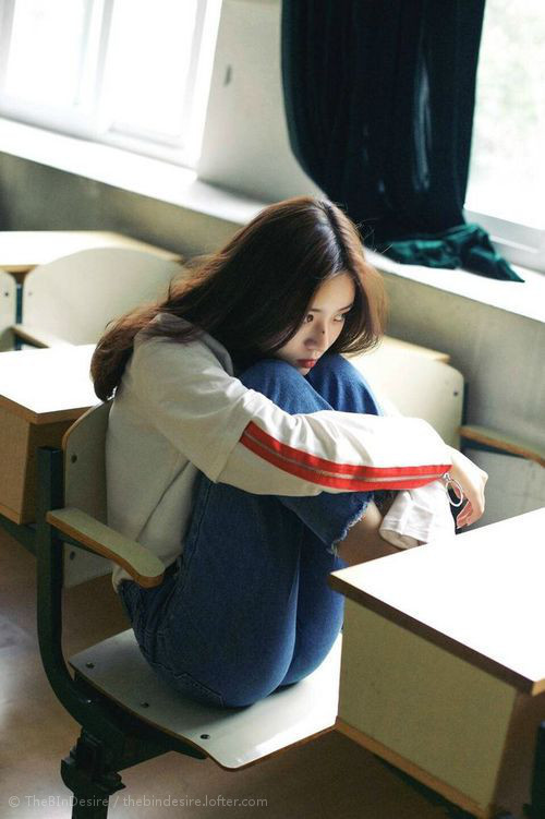 绿茵场外的德比战,伊拉克对乌拉圭的越位制霸