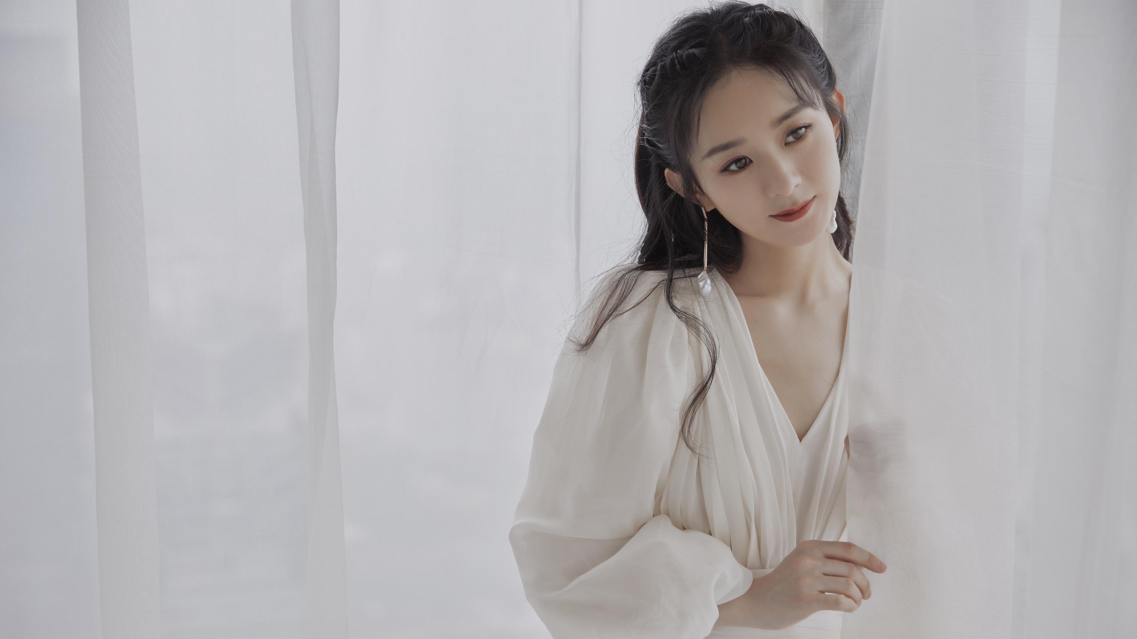 绿茵场外的德比战,伊拉克对乌拉圭的越位制霸