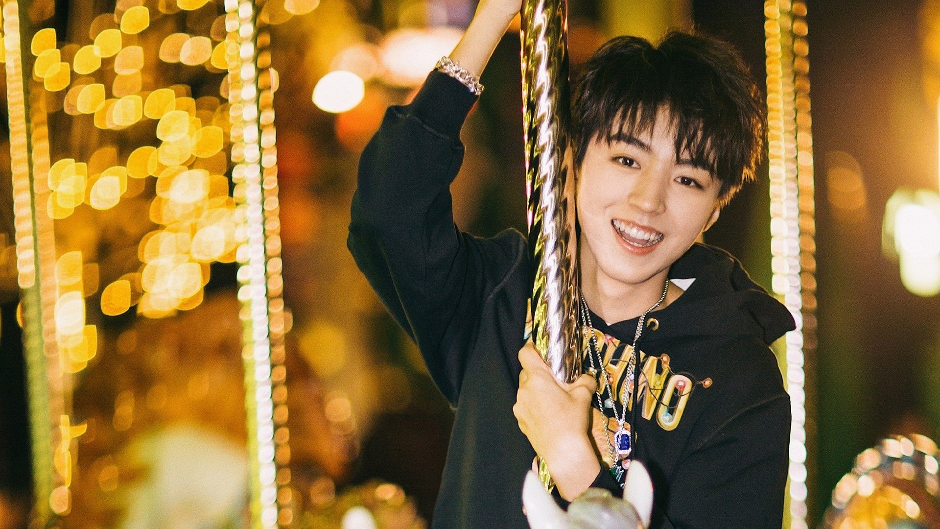 杰伦格林光速突破撕裂防线，火箭20分大胜提前终结北京队悬念